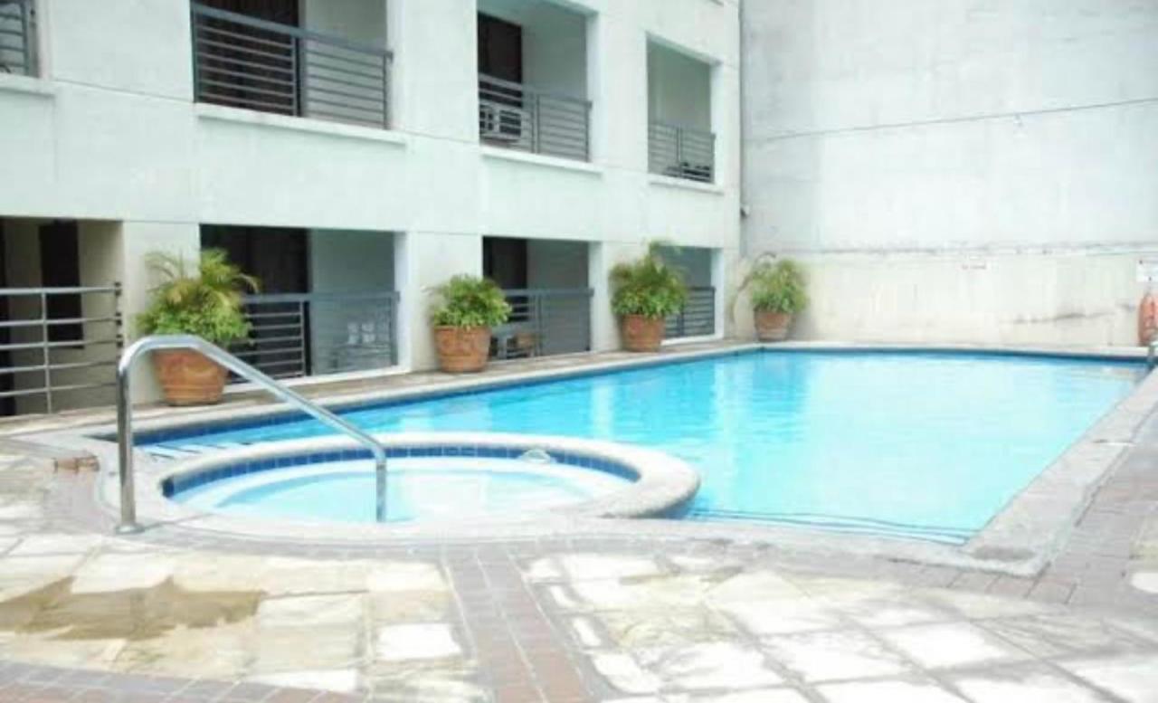 Poolside Family Room Greenbelt Makati Makati City Bagian luar foto
